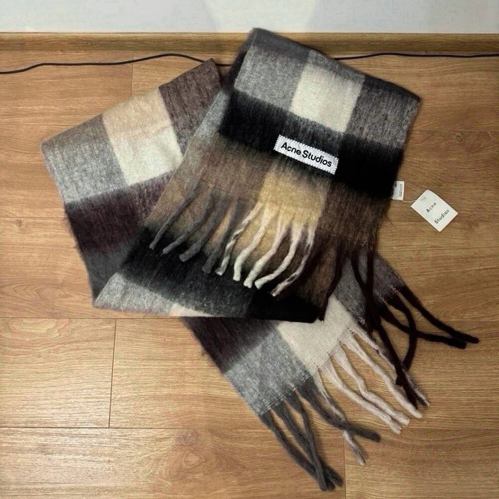 Acne Studios Plaid Wool Scarf – black / Brown Check